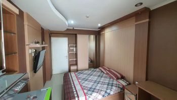 Disewakan unit apartemen studio furnish, tower grand emerald lt. 9