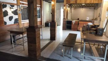 Disewakan ruang usaha strategis dekat kampus dan Pakuwon mall