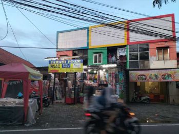 Dijual 3 Ruko 2 lantai & 20 Kontrakan