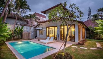 l e a s e h o l d 30 Years Tropical Minimalist Villa at the heart of Seminyak