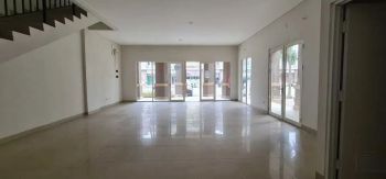 Disewakan Ruko Strategis Hook 3 Lantai Grand Taruma Karawang Barat