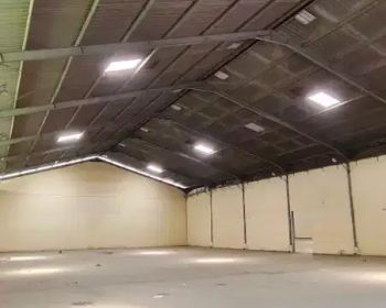 DI SEWAKAN GUDANG DI ARTERI YOS SUDARSO