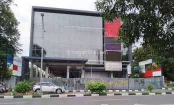 Gedung Standar Mall Siap Pakai Dipusat Kota