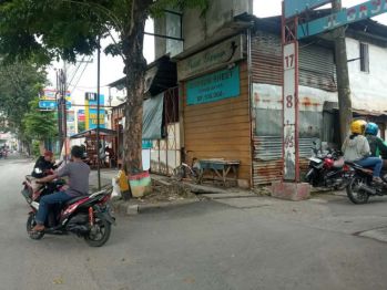Dijual cepat bekas Gudang di pinggir jl Majapahit raya Pedurungan