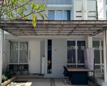 Dijual Rumah 2 lantai mezz 90 m2 Cluster Yarra Jakarta Garden City.