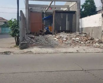 Ruko Raya Manukan Kulon Minimalis Strategis Nol Jalan Raya Rame