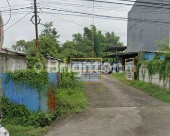 TANAH SIAP PAKAI NOL JALAN LIDAH KULON LOKASI STRATEGIS DEKAT UNESA