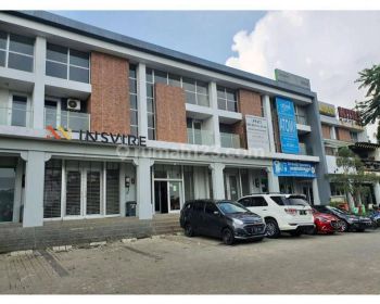 DIJUAL RUKO PARIWARNA SIAP PAKAI DI KOTA BARU PARAHYANGAN LOKASI TERBAIK