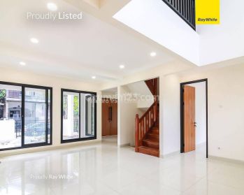 Rumah Siap Huni, Rumah Terawat Dan Lokasi Strategis Di Bintaro