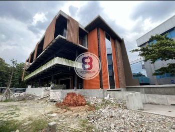 Gedung Diperuntukkan Usaha di Pejaten Barat Jakarta Selatan