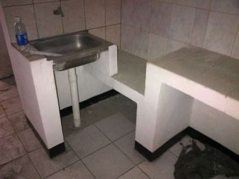 RUKO SIAP PAKAI LOKASI RAMAI DI TERUSAN CIBADUYUT, BANDUNG