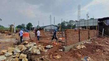 Jual rumah 2 lantai classic cimanggis dekat exit tol cibubur