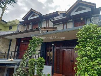 Disewakan Rumah Nyaman Asri Furnish 2 Lantai di Pondok Hijau