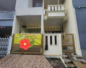 Rumah 4 Kamar Tidur Luas 200 M2 di Rawasari, Jakarta Pusat