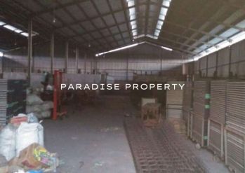 Komplek Gudang Ex Pabrik Area Gresik