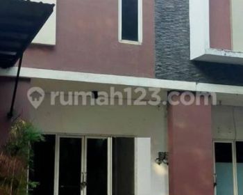 Cocok kantor lahan parkir luas di Kahuripan sidoarjo dekat pintu tol tengah kota