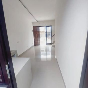 Rumah anti banjir tangsel