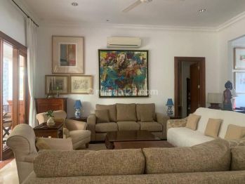 Rent Rumah: Tropical Lifestyle