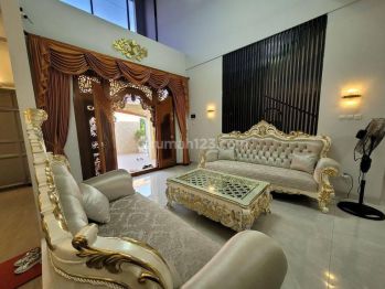 Rumah Mewah 2 Lantai Full Furnished Dekat Pusat Kota Semarang
