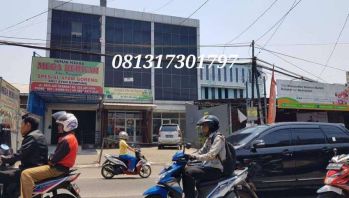 Disewakan ruko besar, pinggir Jalan Raya Jatikramat