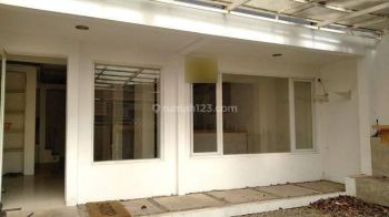 Disewakan Ruang Usaha Sayap Riau, Cocok Untuk Cafe usaha Kuliner kantor