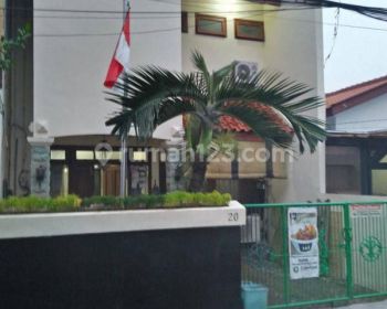 Rumah 2 lantai di Pangadsgan Jaksel