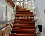 thumbnail-rumah-cantik-hook-di-taman-modern-12