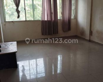 Dijual ruko 4 lantai strategis tamansari