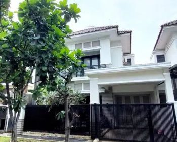 Dijual Rumah Central Park A Yani Surabaya Sudah Renovasi (2336)