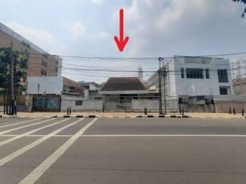 Disewakan Bangunan Luas 800m2 di Jl.Slamet Riyadi, Kebon Manggis