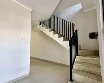 Dekat UPN‼️Jual Rumah Royal Paka,Rungkut