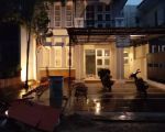 thumbnail-rumah-rapi-bersih-2-12-lantai-carport-2-mobil-legenda-wisata-cibubur-10