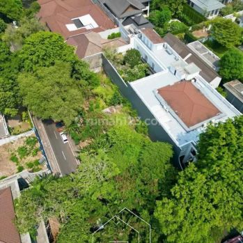 Tanah cocok buat town house, rumah mewah, posisi hook di Menteng