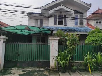 Rumah strategis poltangan pasar minggu