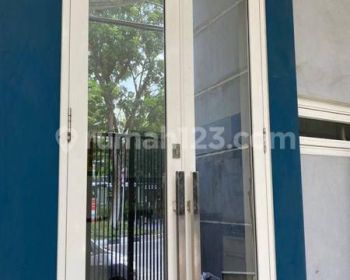 Rumah Kantor Tengah Kota Surabaya Pusat Jalan adityawarman