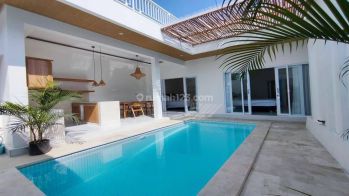 villa semi furnish for rent pererenan