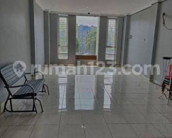 Ruko di HAWAII MUTIARA TAMAN PALEM Sudah Renovasi Strategis