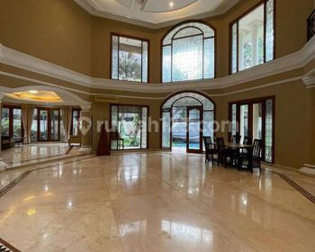 Rumah Bagus SHM di Kemang, Jakarta Selatan