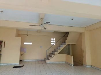 Ruko Barat kraton pinggir jalan nyai Ahmad Dahlan Notoprajan Yogya