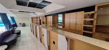Dijual Gedung Bekas Dealer Lokasi Mainroad Ciateul Bandung