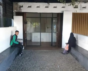 Toko pinggir jalan Raya ciracas serang