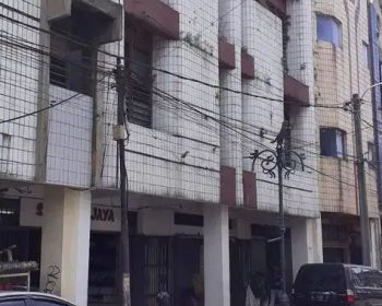 Murah via Lelang !! Ruko 4 Lantai strategis di area bisnis Jl Cibadak