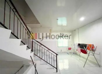 Ruko 4 Lantai Siap Pakai Di Komplek Ruko Greenland