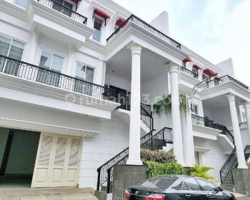 Rumah Mewah Cluster Mansion 8 di Cilandak, Lebak Bulus