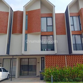 Rumah di bintaro terkeren dan terjangkau dekat stasiun dan tol