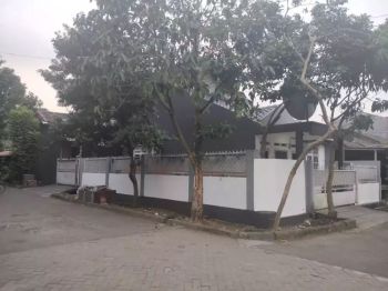 Rumah secondary bangunan terawat, harga amat terjangkau. Cusss miliki