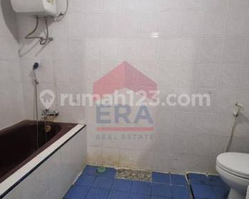 Rumah Dalam Kompleks Yang Luas Dan Siap Huni di Purnama