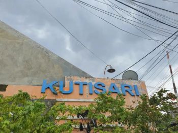 RUMAH BARU MURAH GRESS DIJUAL KUTISARI 2LANTAI 3KT 2KM SURABAYA