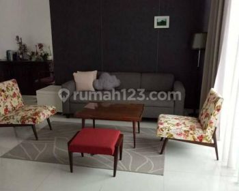 TOWNHOUSE SIAP HUNI PRIVATE POOL. AMAN, NYAMAN SANGAT STRATEGIS, LEBAK BULUS,