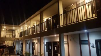 Rent Rumah Kosan: RUMAH KOST NONI